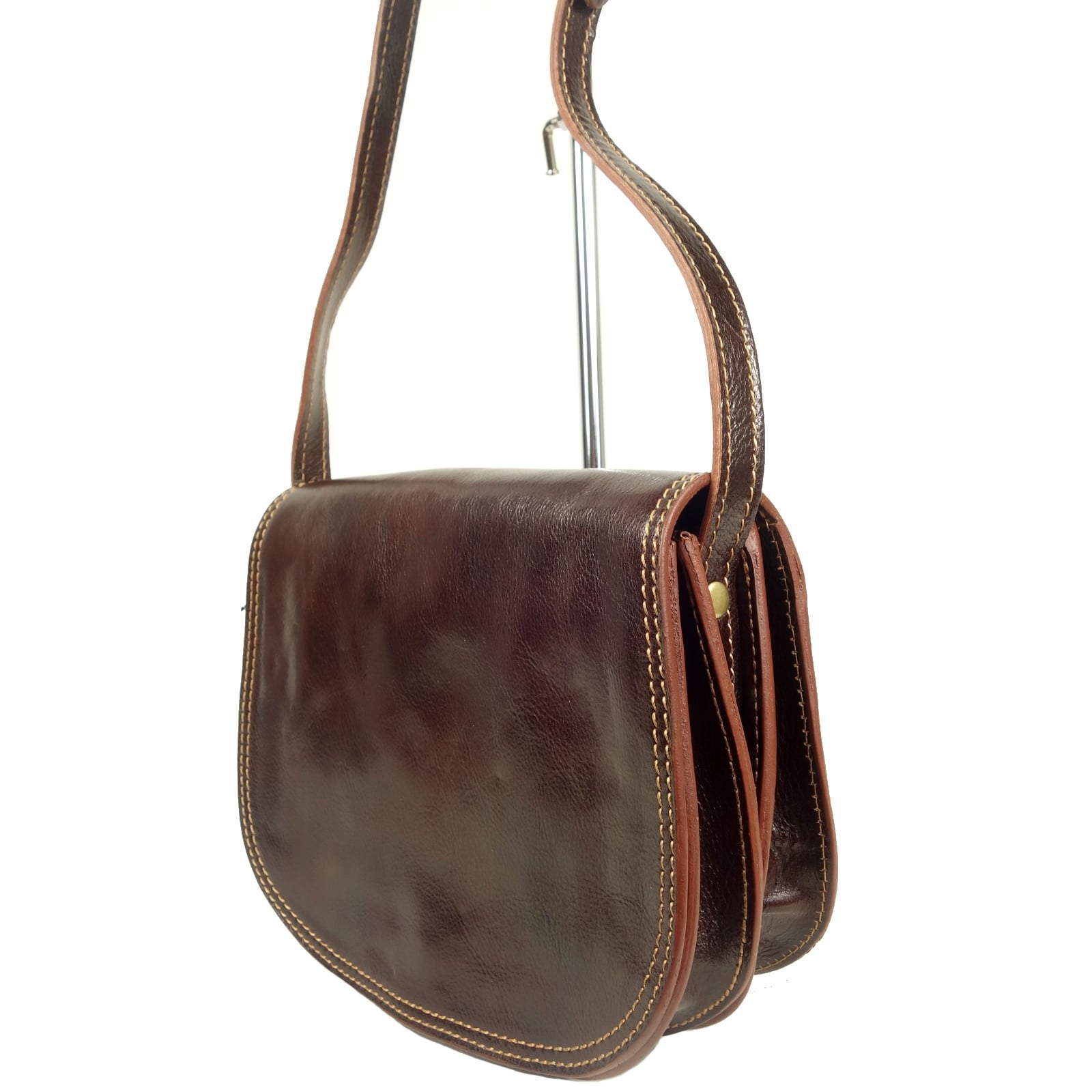 Collection Esprit Cuir Sac Besace Enila besace marron cuir