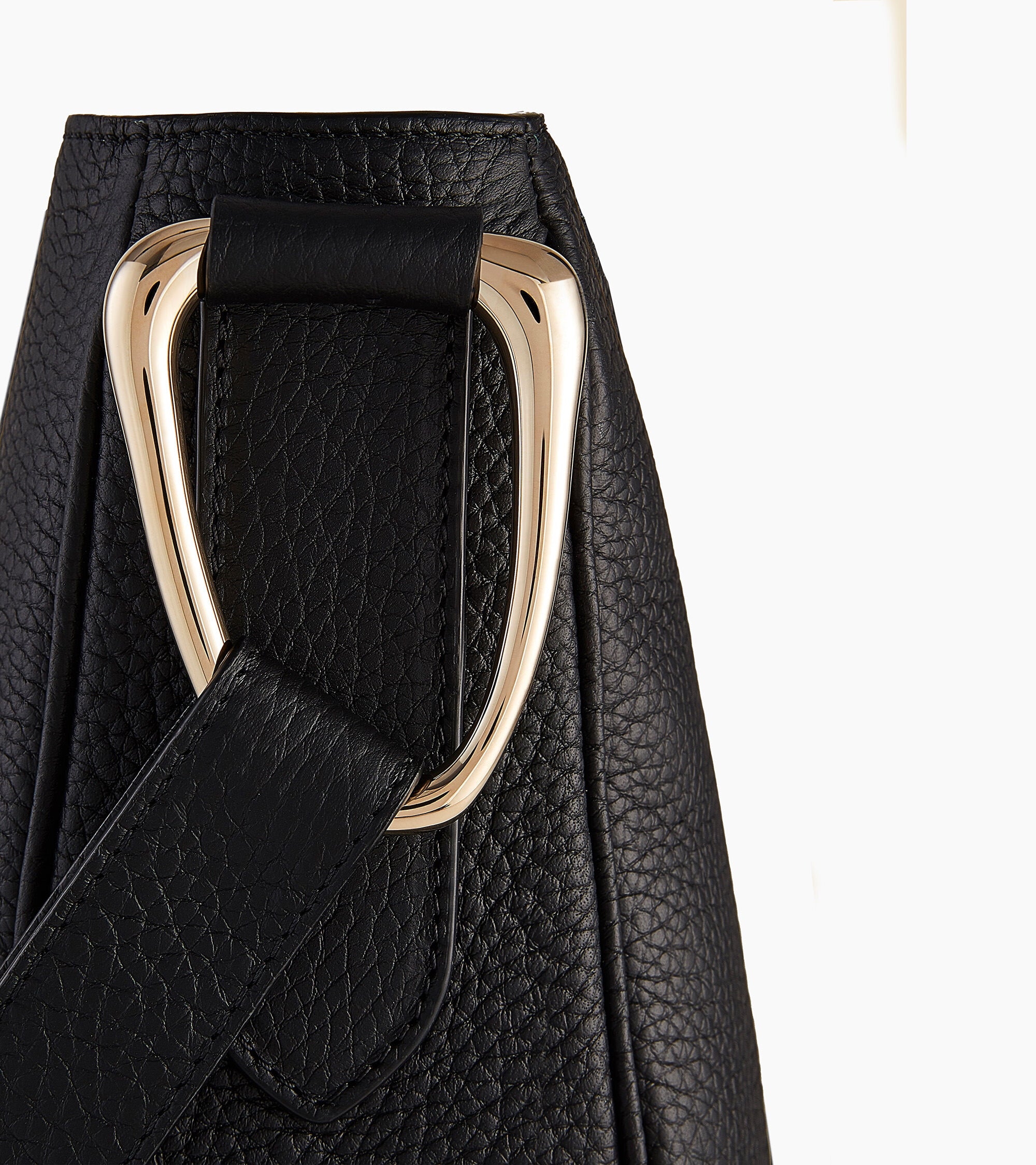 Le Tanneur Madeleine grand sac hobo cuir noir taurillon