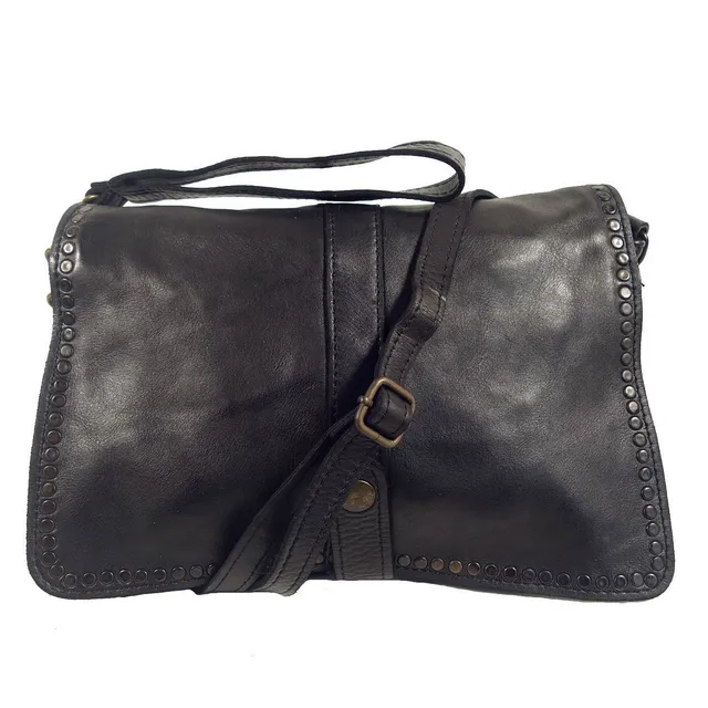 Collection Esprit Cuir Sac pochette GENA sac main cuir noir clouté