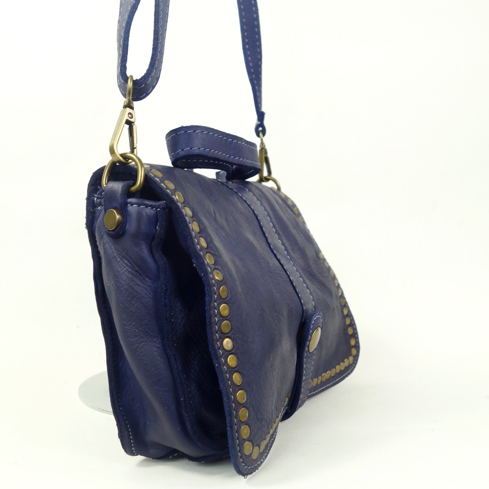 Collection Esprit Cuir GENA mini sac pochette cuir bleu jean clouté