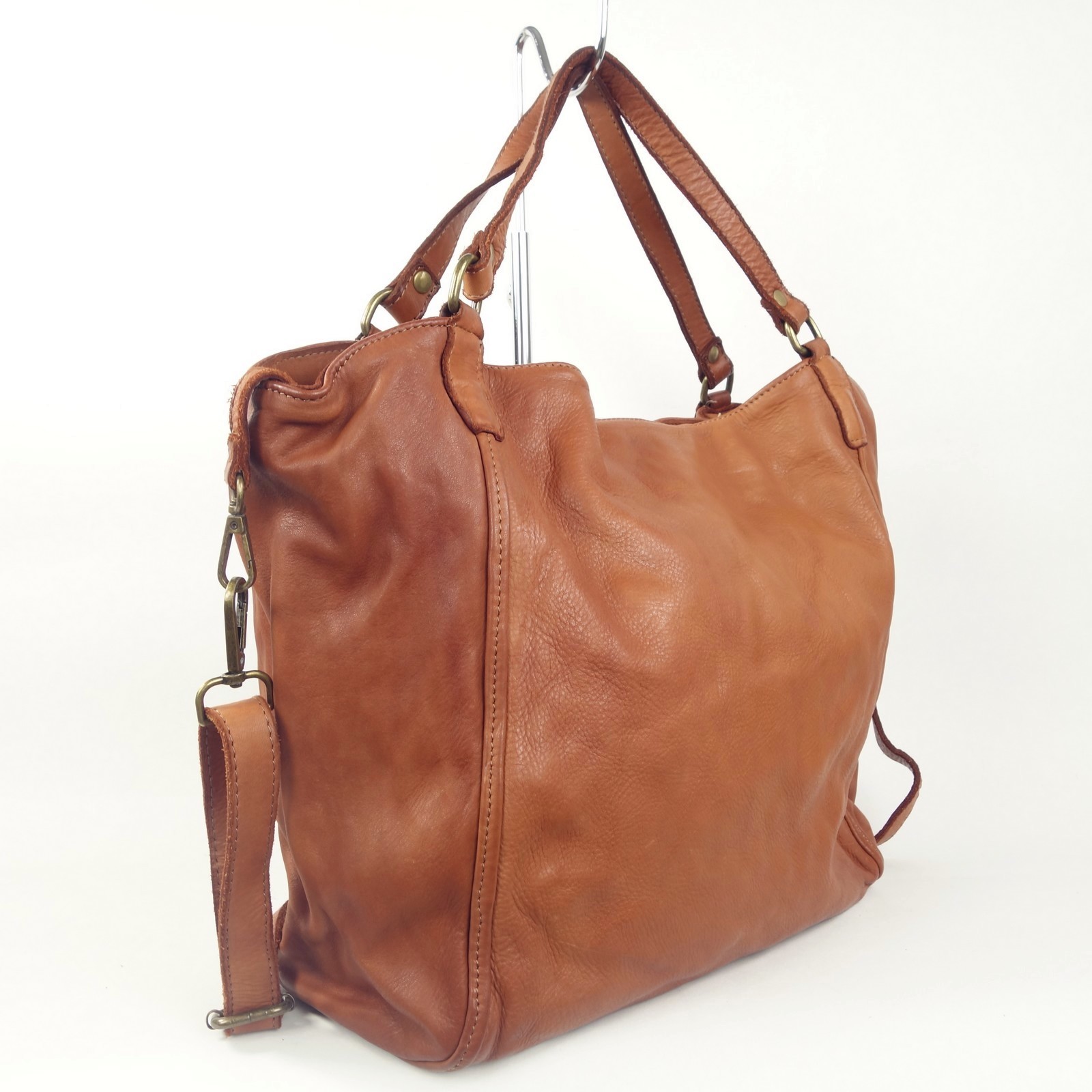 Collection Esprit Cuir DAVY sac cabas cuir naturel vintage A4