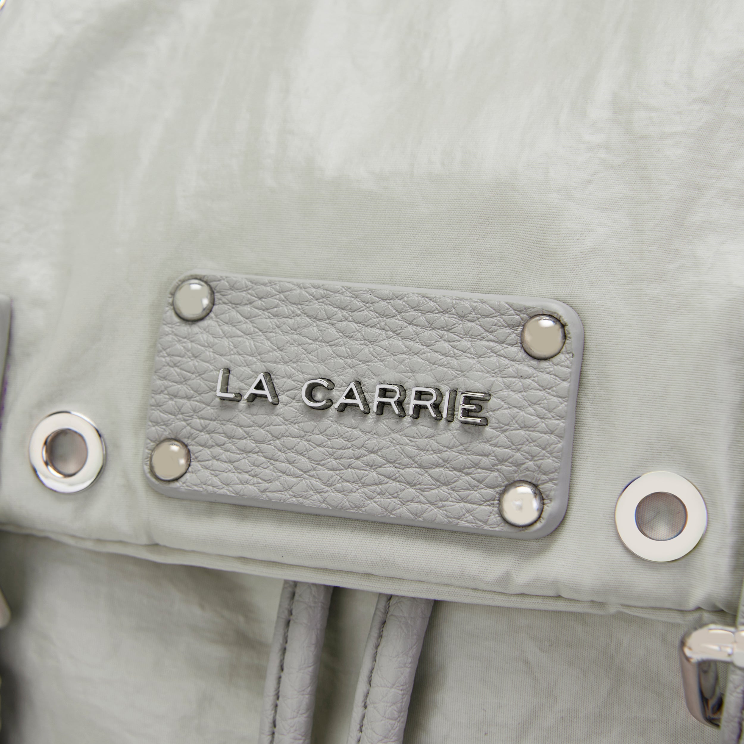 La Carrie Wrinkled sac à dos nylon gris 27x31 cm