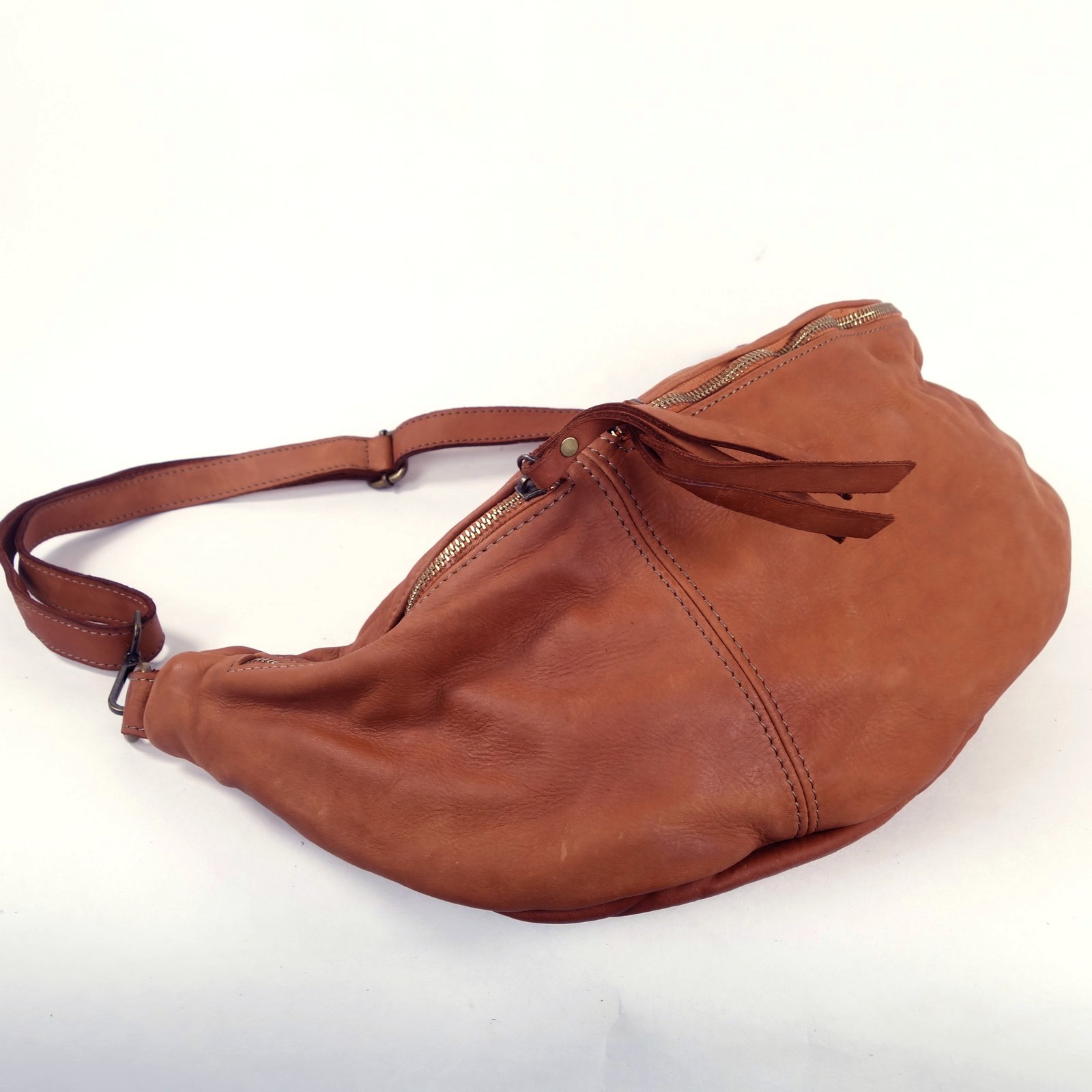 Collection Esprit Cuir OLIVER sac banane cuir naturel holster vintage