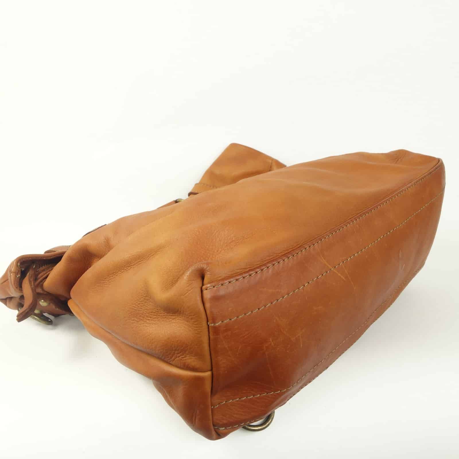 Collection Esprit Cuir Basile Sac à Dos Cuir Camel PC 15 Pouces