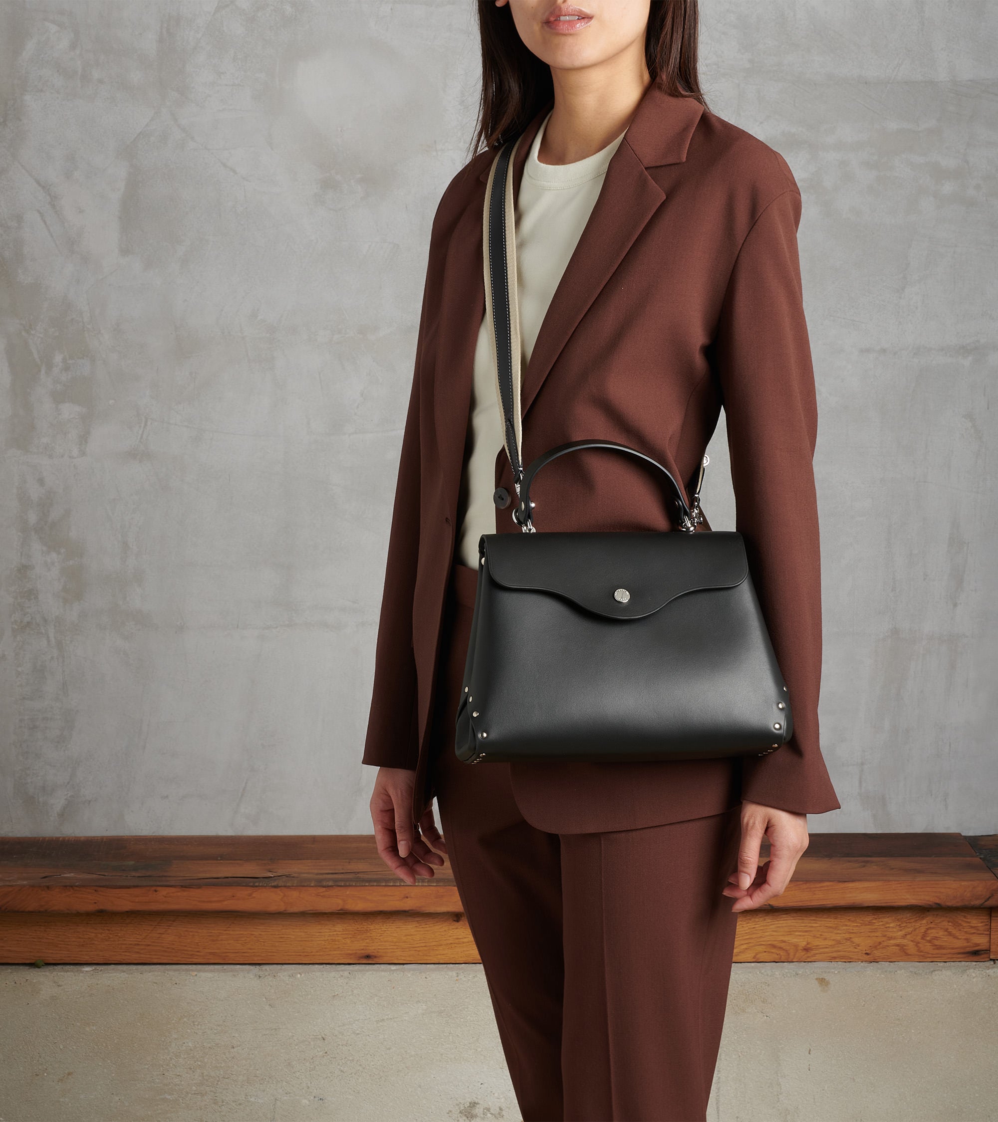 Le Tanneur Sans Couture sac à main cuir lisse noir