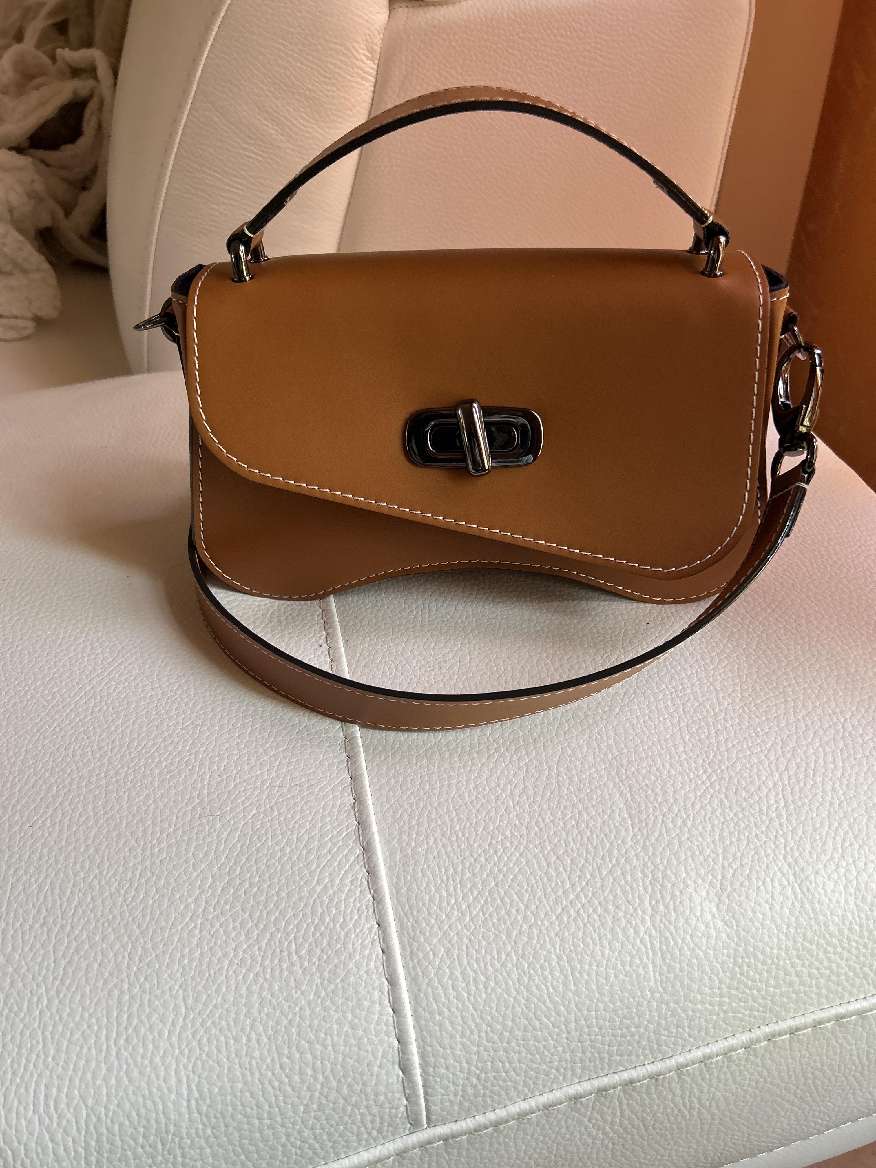 Nodie's L'iconique sac baguette cuir camel lisse