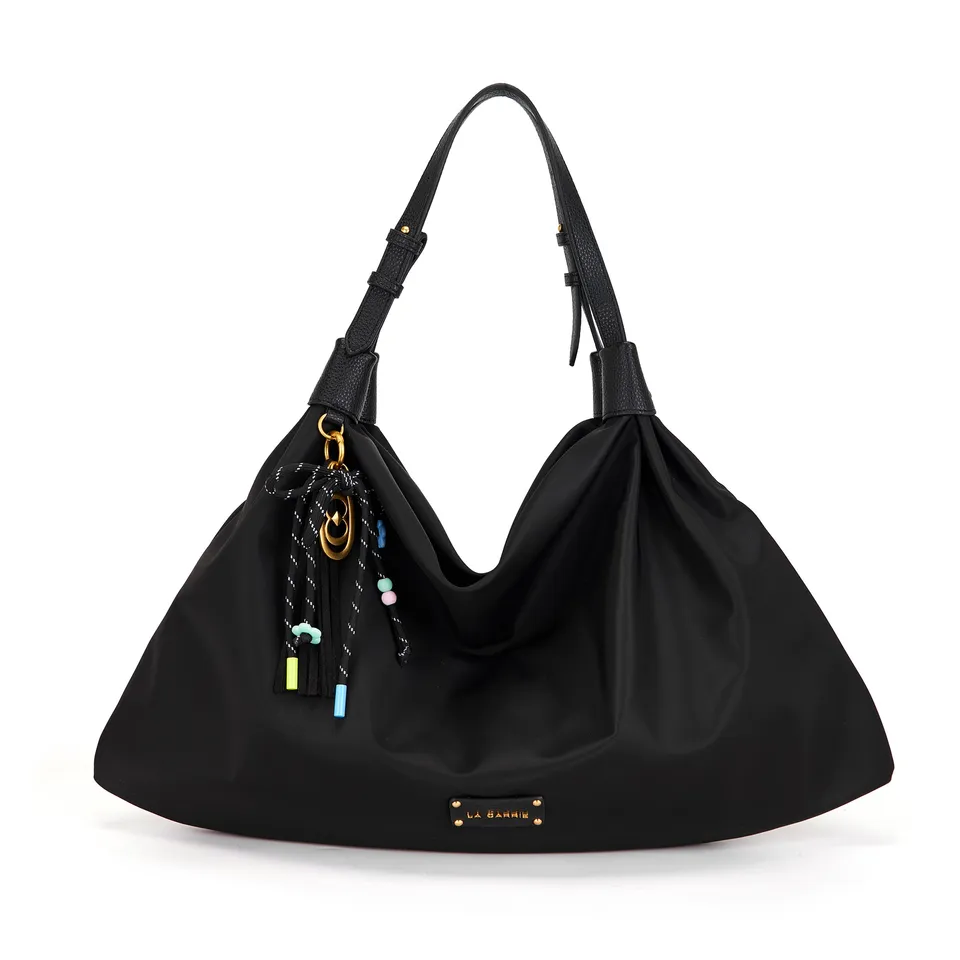La Carrie Dark Wave sac shopping noir nylon drapé