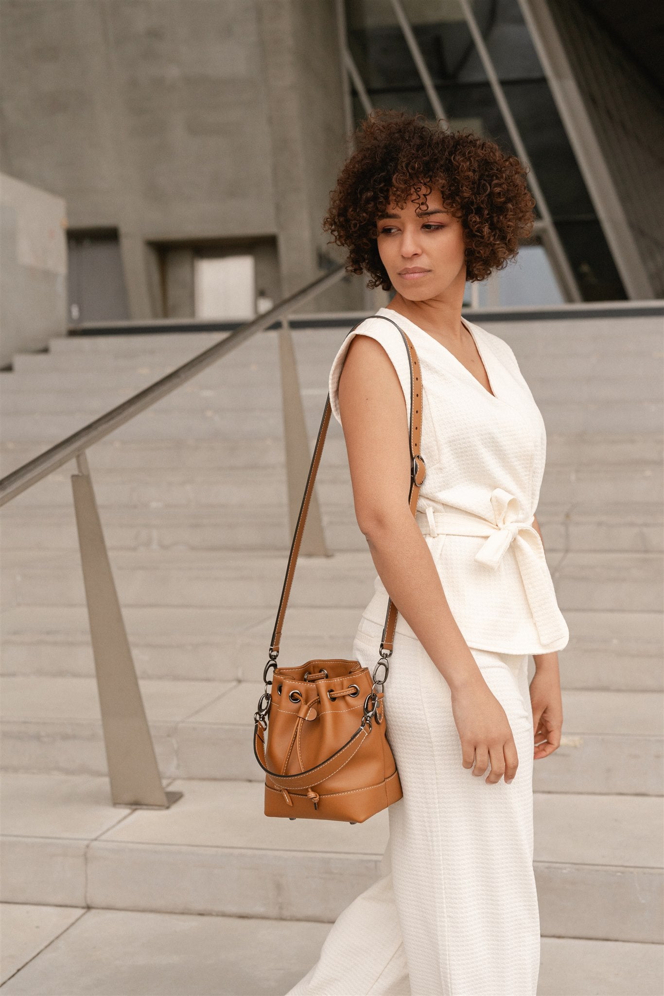Nodie's Tommy camel lisse sac seau cuir femme