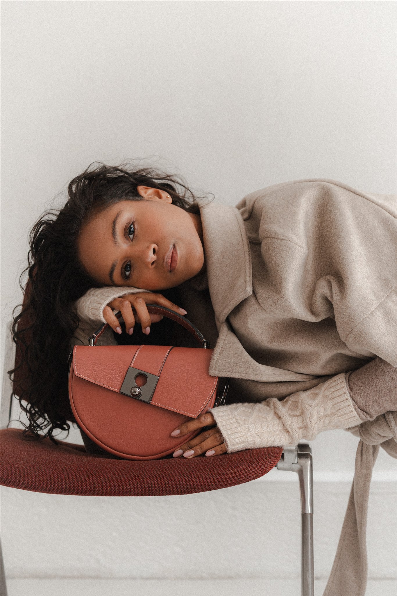 Nodie's Côme sac demi-lune cuir vieux rose grainé
