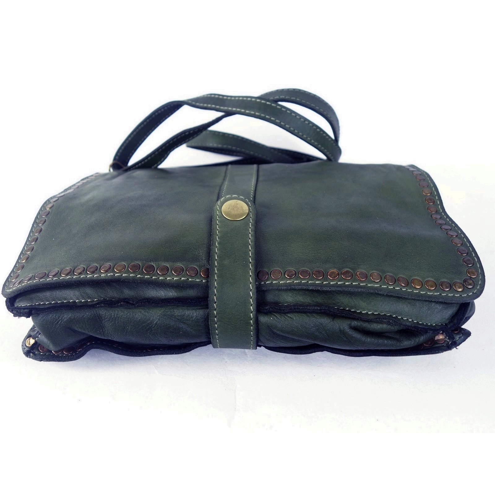 Collection Esprit Cuir GENA besace bandoulière cuir vert clous