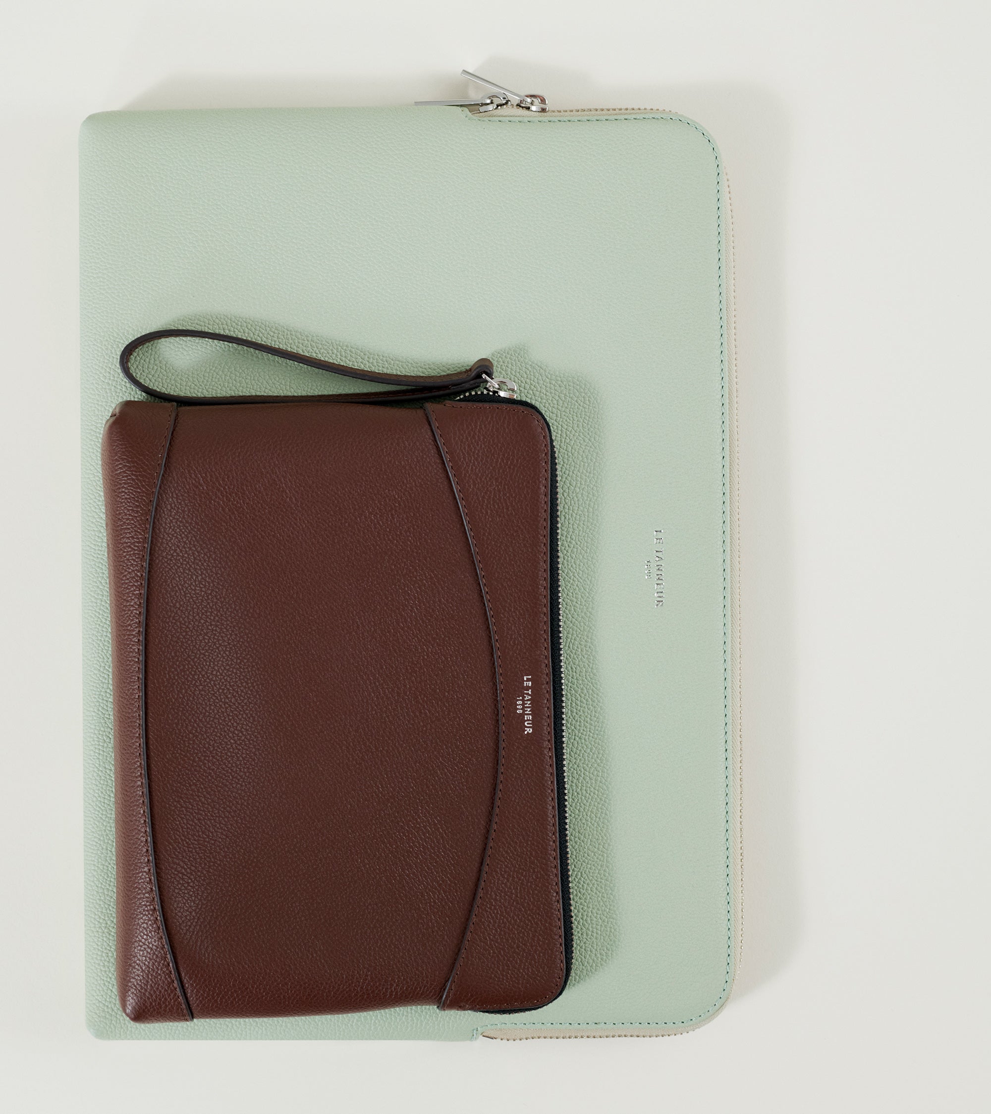 Le Tanneur pochette ordinateur 14" cuir grainé doublée