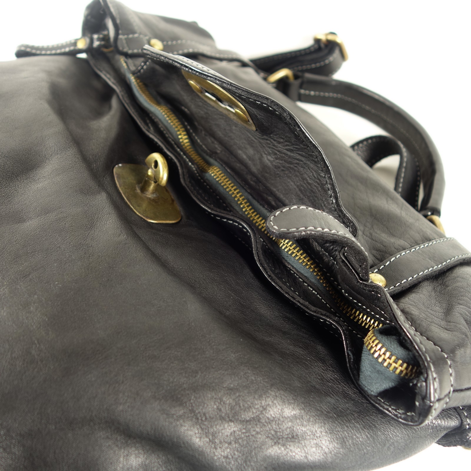 Collection Esprit Cuir Basile sac à dos cuir noir vintage