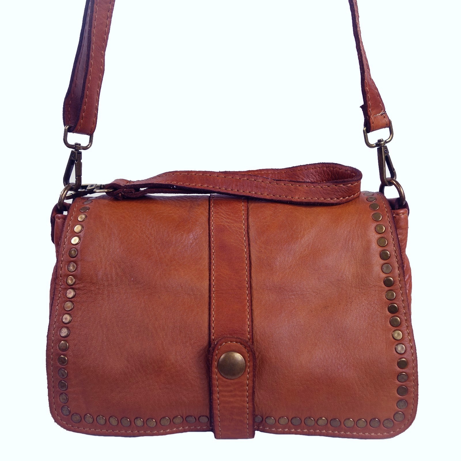 Collection Esprit Cuir Gena mini pochette cuir naturel clouté