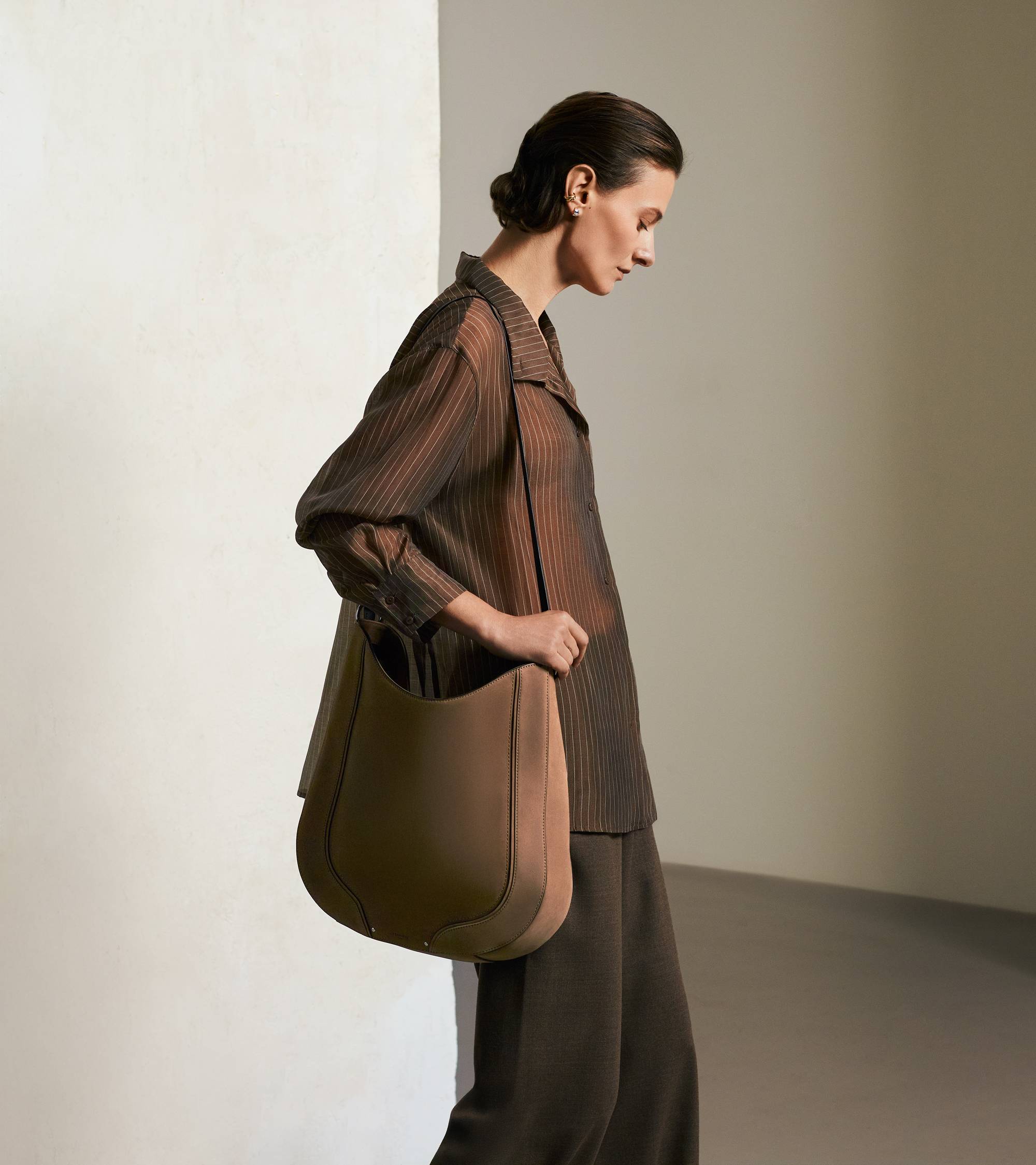 Le Tanneur Ella Sac Hobo Moyen Cuir Lisse Nubuck Femme