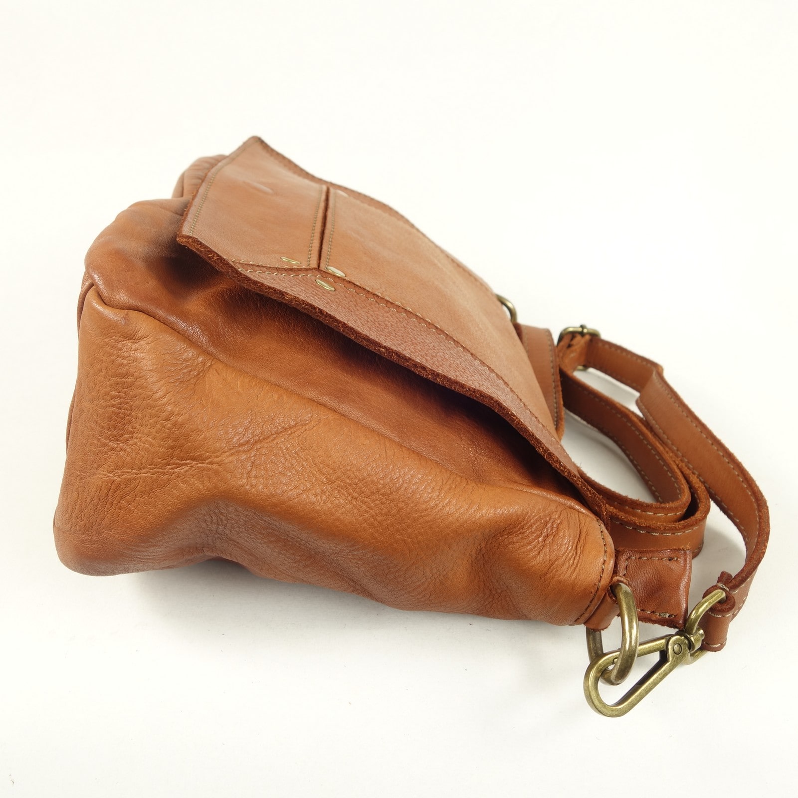Collection Esprit Cuir ARIANA sac bandoulière naturel cuir