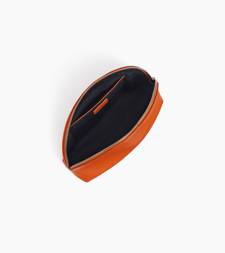 Le Tanneur trousse de toilette demi-lune cuir grainé