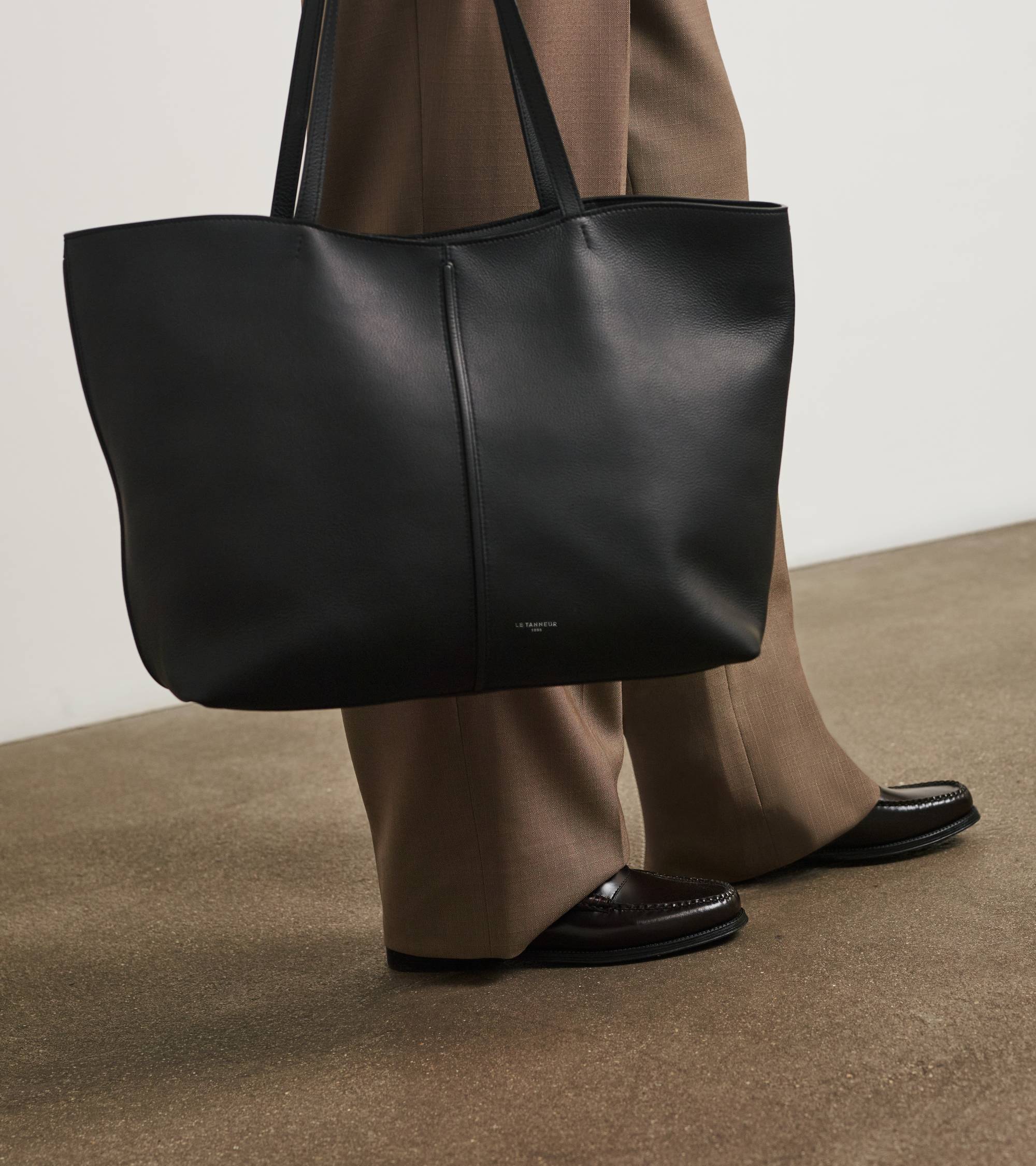 Le Tanneur Hortense sac cabas cuir grainé grand modèle Black Greige