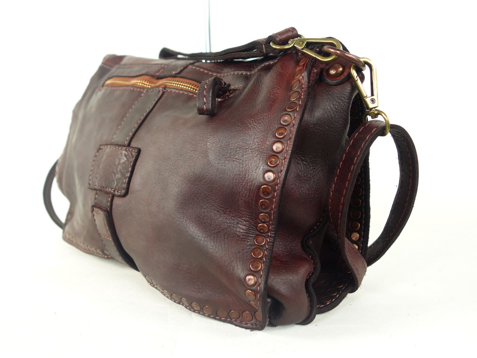 Collection Esprit Cuir Gena Pochette Cuir Bordeaux Cloutée