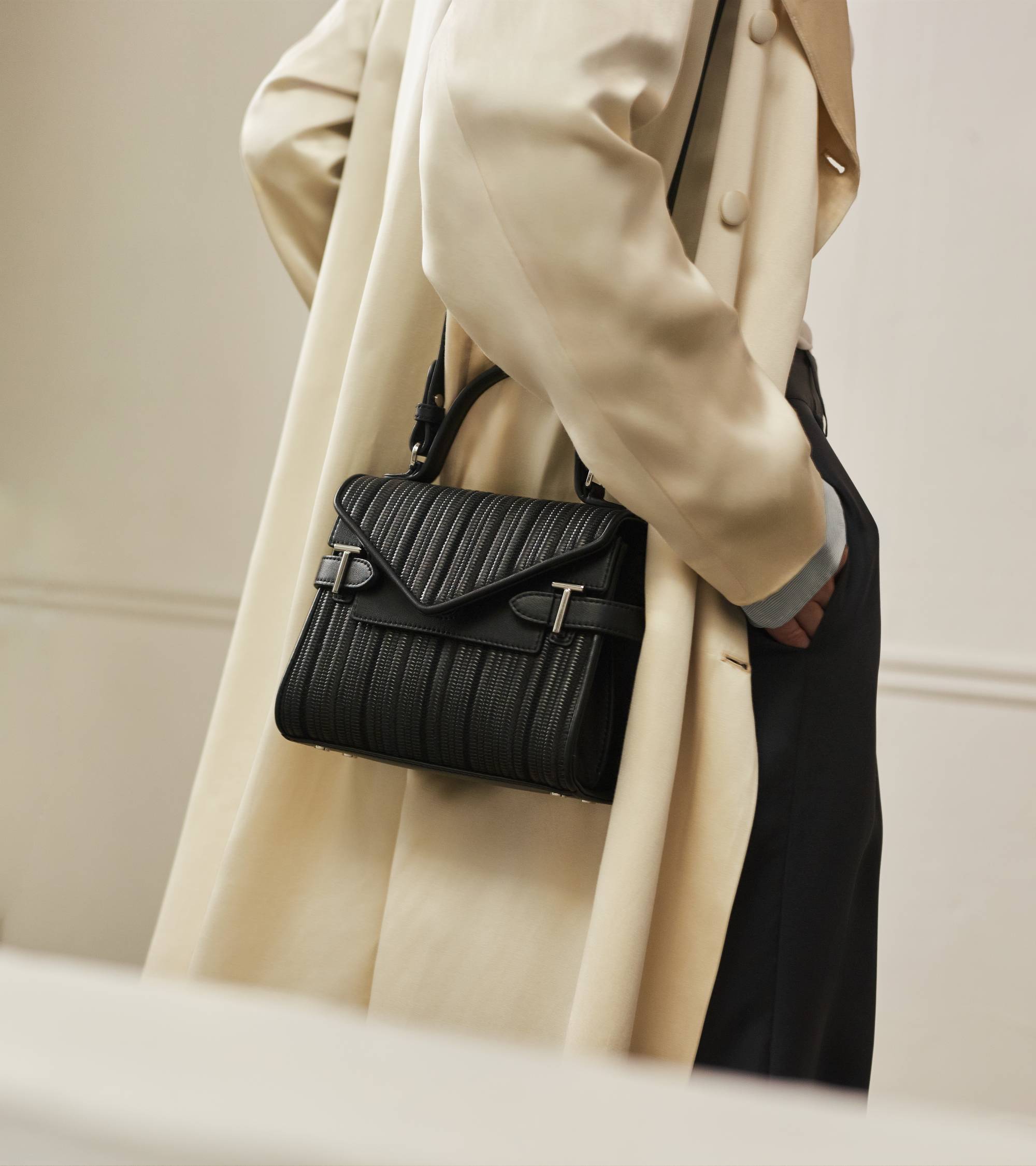 Le Tanneur Emilie petit sac cuir tressé noir double rabat