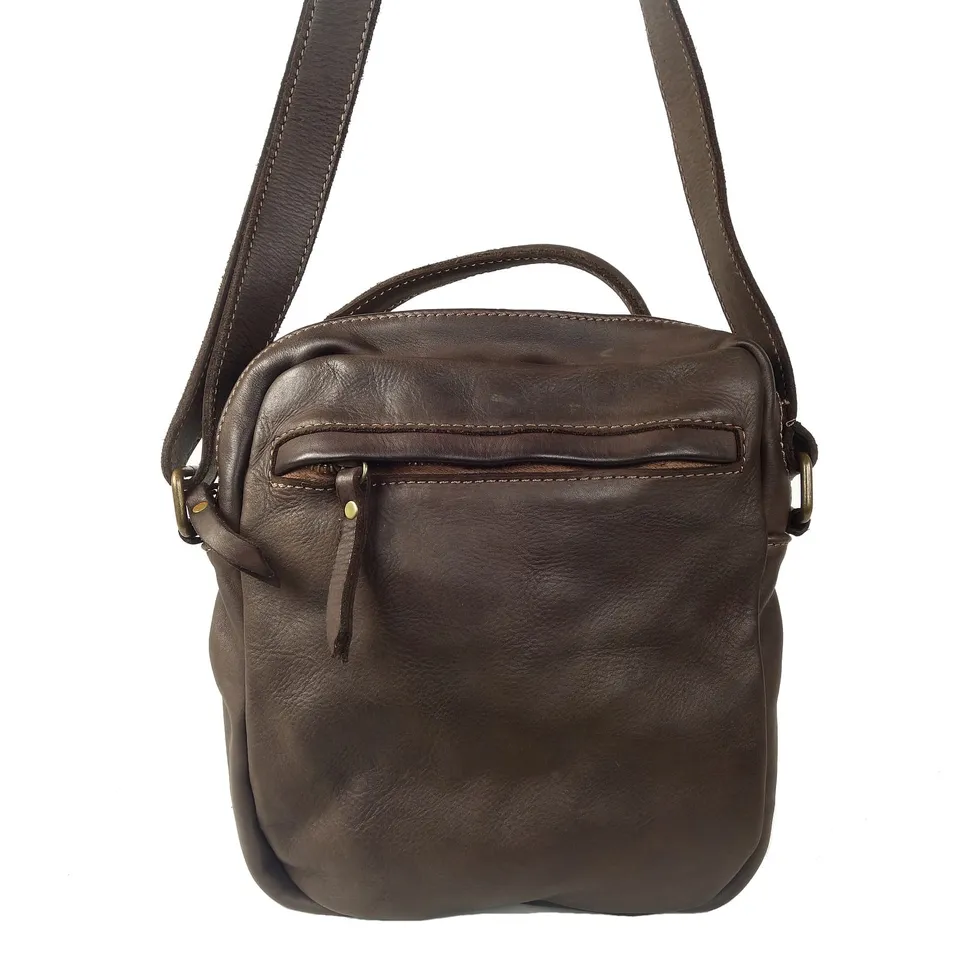 Collection Esprit Cuir Dino sacoche marron cuir souple