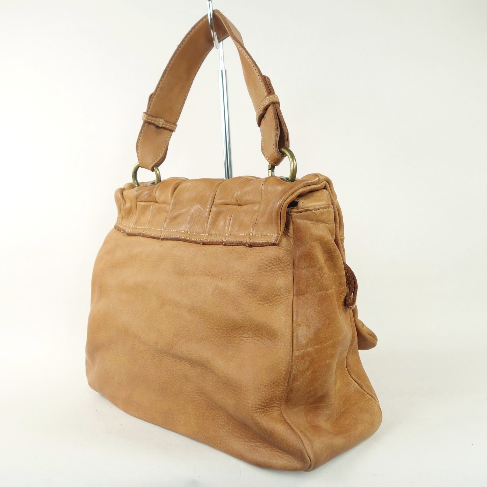 Collection Esprit Cuir Sac Besace ISABELLA besace cuir naturel trapèze