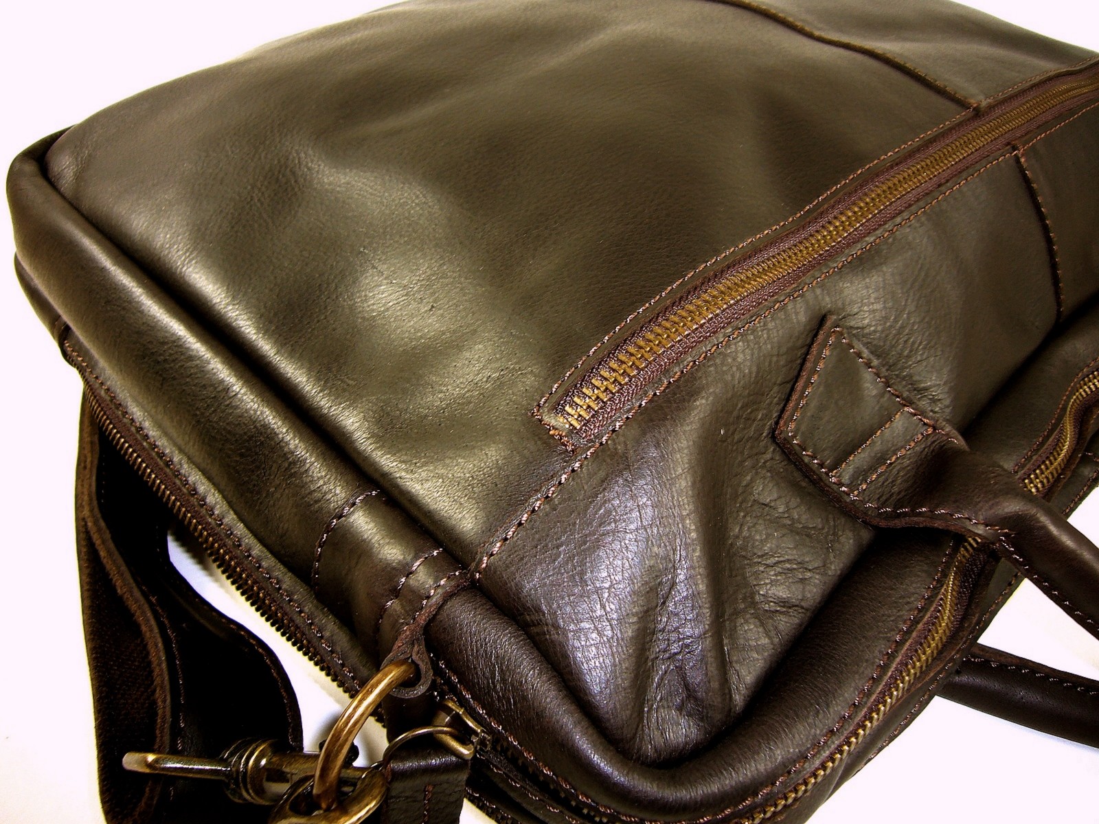 Collection Esprit Cuir GRAHAM cartable cuir marron 17 pouces A4